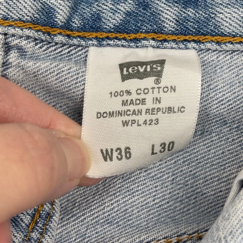 Vintage Y2K Levi's 501xx Light Wash Blue Denim Straight Jeans 36x30 (34x28) 2004